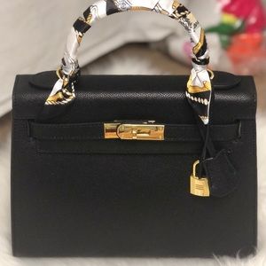 Ava Epsom Medium from HANDBAGCRAVE